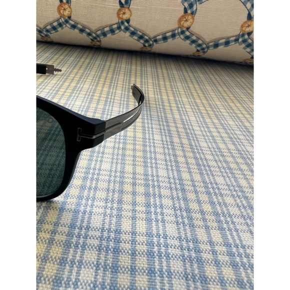 NWT Tom Ford Black Sunglasses - Picture 3 of 6